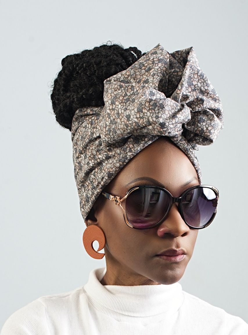 Get the perfect fit for your headwrap with our unique wire-infused design! Twist, bend and mold it into any shape you want. Say goodbye to traditional limitations!