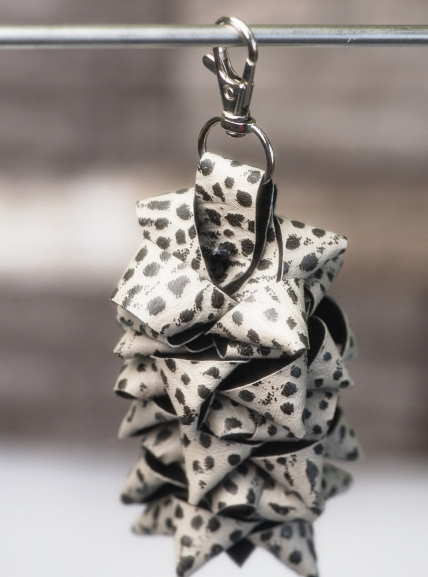 Keychain Black Spots