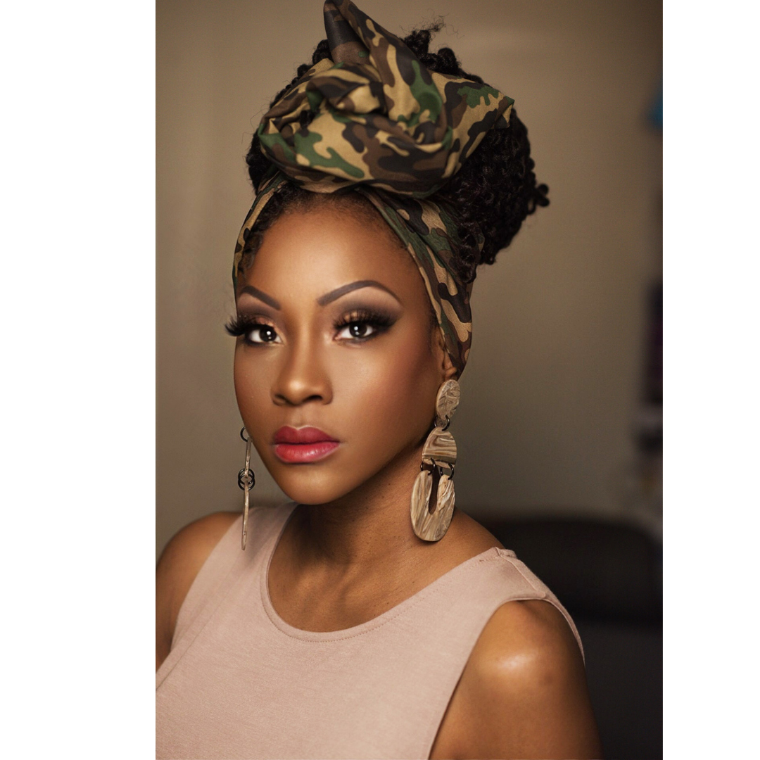 The Camouflage wire headwrap typically features natural earth colors that are designed to blend in with the surrounding environment. These colors are often inspired by the colors found in nature, such as greens, browns, and earthy tones.