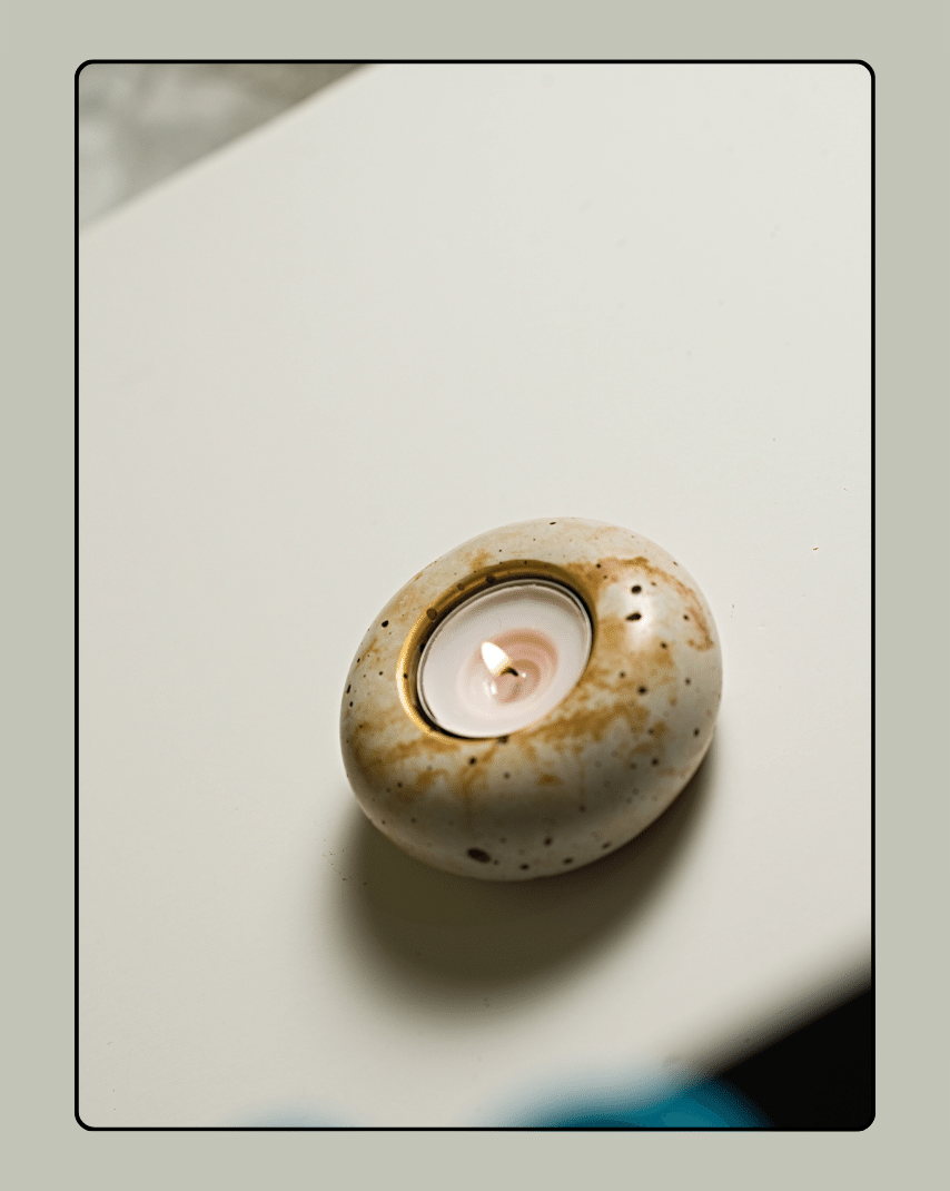 Concrete Pebbles Tealight Candle Holder - Antique Splash Yellow