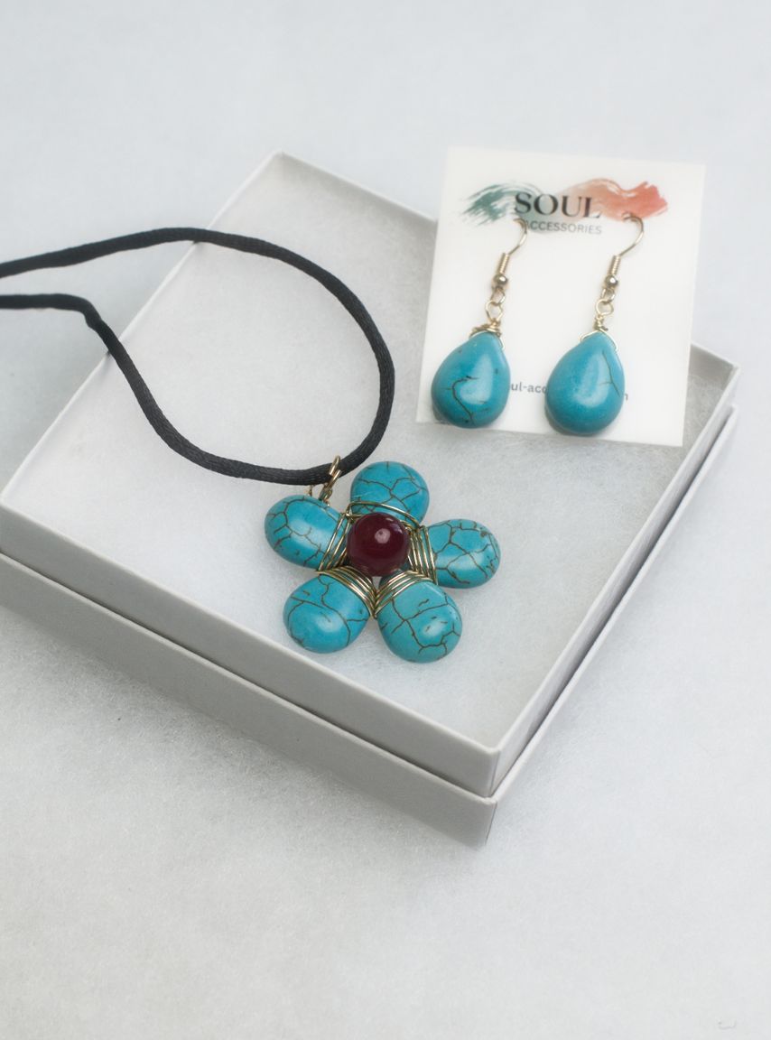 Howlite Necklace and Earrings 4