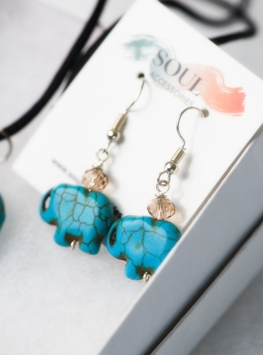 Elephanth Howlite Necklace and Earrings 1