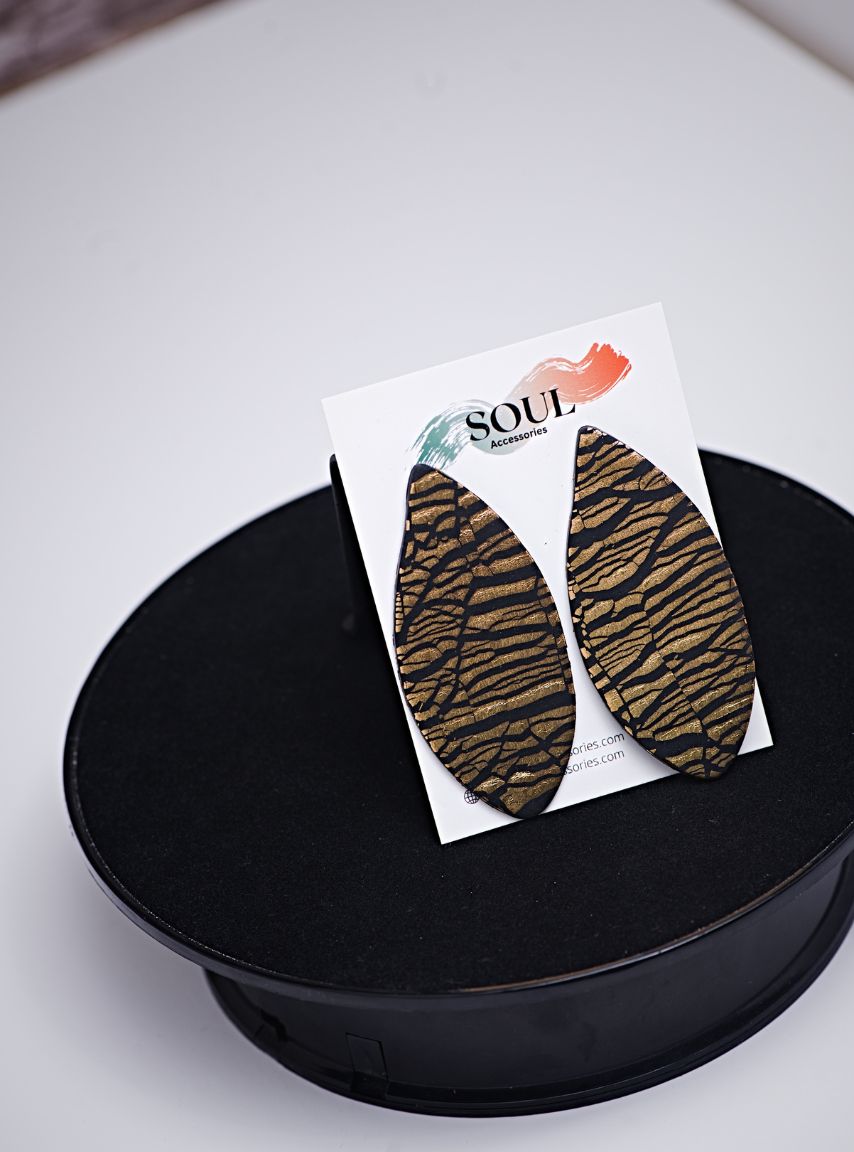 Leaf shape Black and Gold Clay Earrings 4