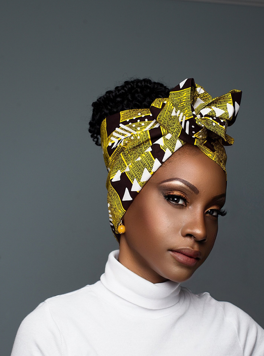 Wire headwrap in yellow brown and white. The wire headwrap is easy to put on and take off, making it a convenient and practical option for busy people who need a quick and hassle-free hairstyle solution.
