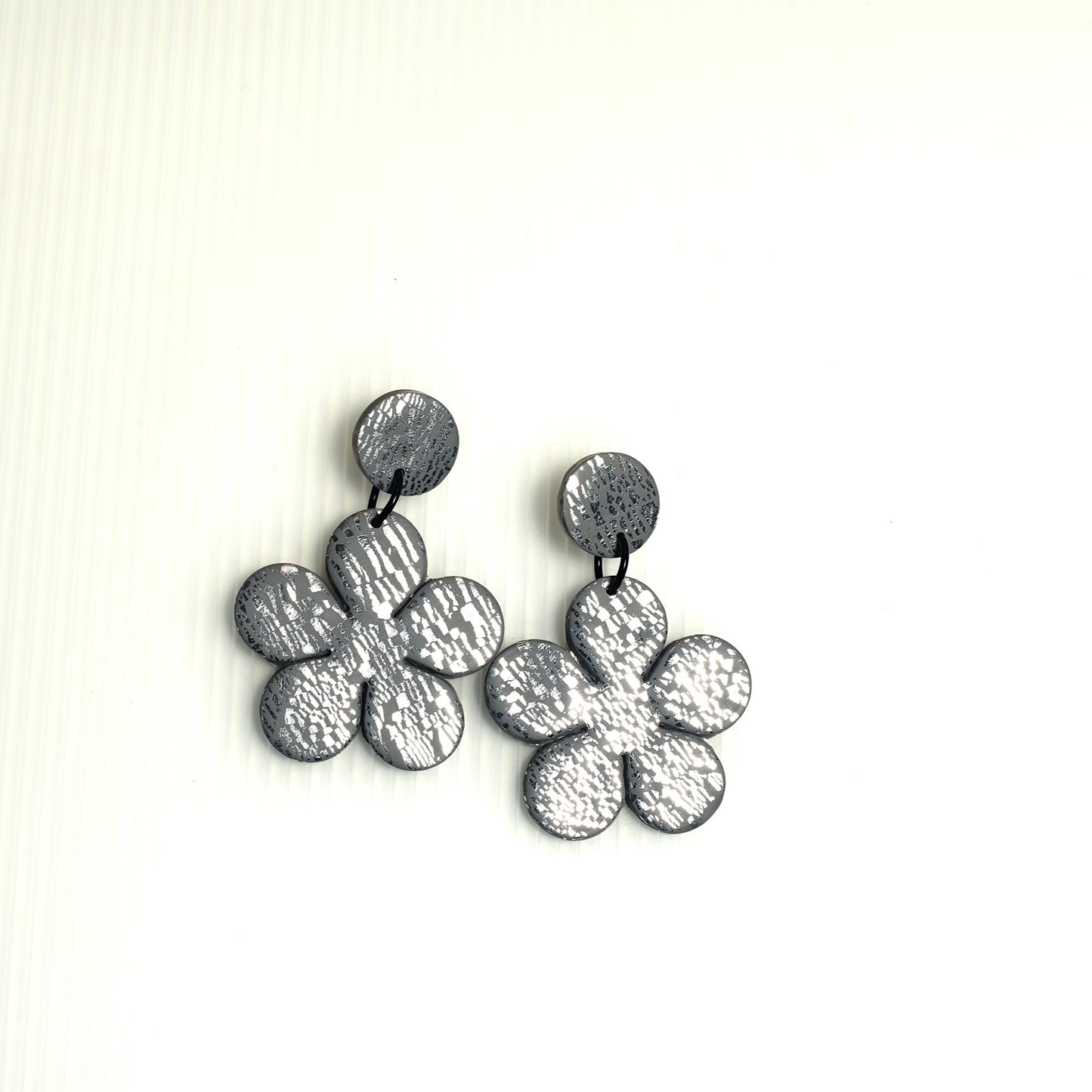 Clay Earrings Flowers in Gray and Silver